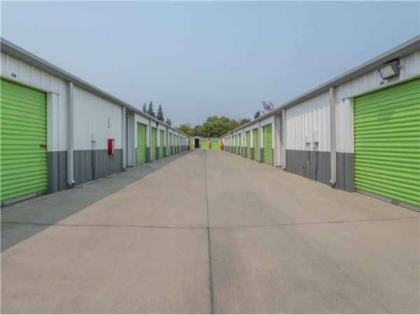 Extra Space Storage - 1528 - Modesto - 2101 Sylvan Ave - 2101 Sylvan Avenue