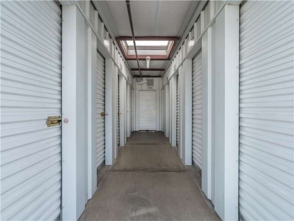 Extra Space Storage - 1528 - Modesto - 2101 Sylvan Ave - 2101 Sylvan Avenue