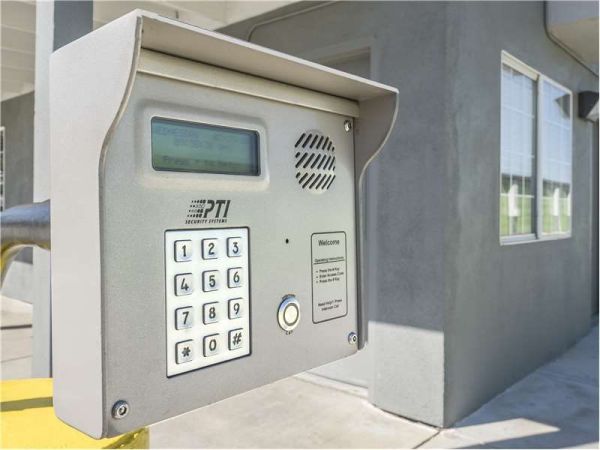 Extra Space Storage - 1564 - Stockton - Pacific Ave - 4223 Pacific Avenue