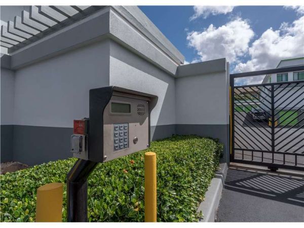 Extra Space Storage - 1567 - Kapolei - 543 Farrington Hwy - 543 Farrington Highway