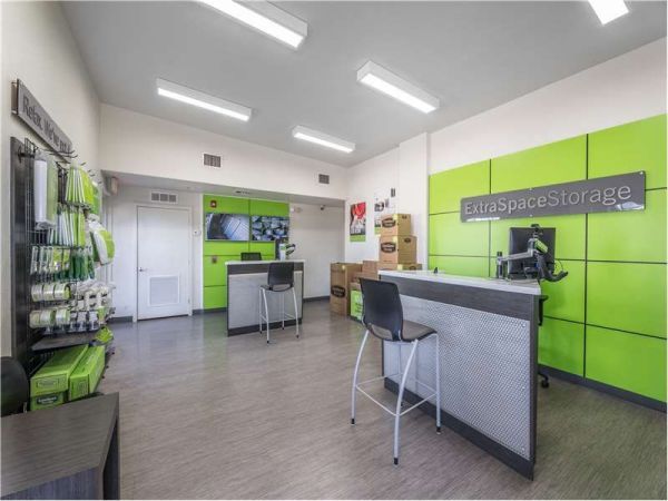 Extra Space Storage - 1625 - Glendale - N 59th Ave - 5115 North 59th Avenue