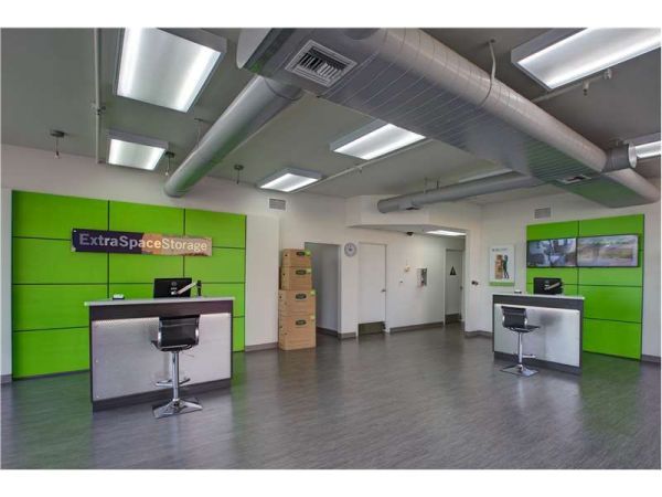 Extra Space Storage - 1670 - Long Beach - 8150 E. Wardlow Rd - 8150 East Wardlow Road
