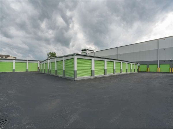 Extra Space Storage - 1811 - Country Club Hills - Kilbourne Ave - 16869 Kilbourne Street