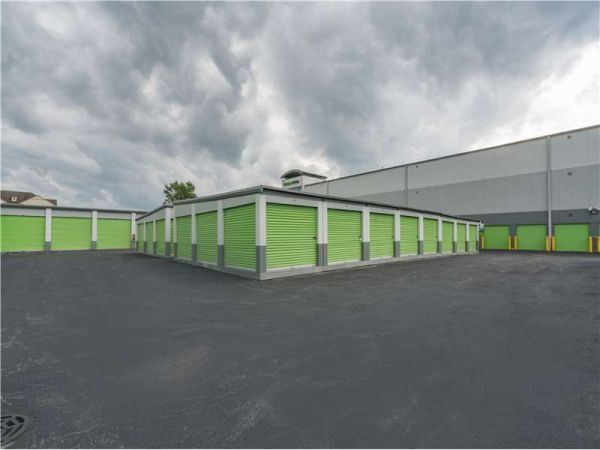 ESS - Country Club Hills - Kilbourne Ave - 16869 Kilbourne Street