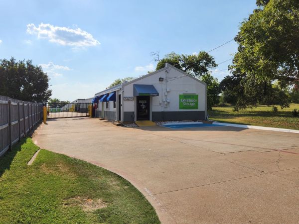 Extra Space Storage - 3067 - Arlington - Little School Rd - 1105 North Little School Road