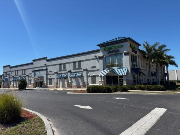 Extra Space Storage - 3075 - North Fort Myers - Tamiami Trl - 1347 North Tamiami Trail