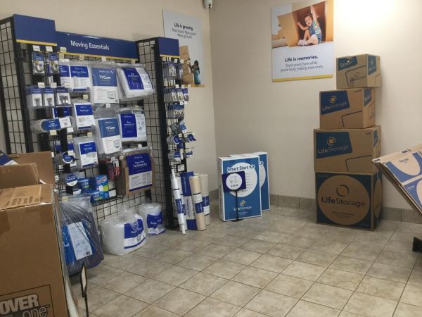Extra Space Storage - 3075 - North Fort Myers - Tamiami Trl - 1347 North Tamiami Trail