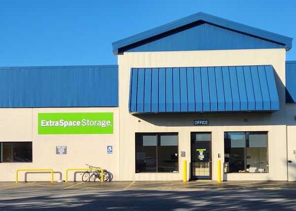 Extra Space Storage - 3087 - Rochester - University Avenue - 1180 University Avenue