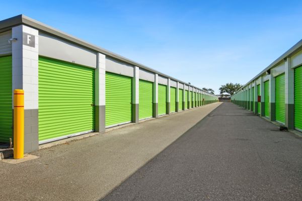 Extra Space Storage - 3116 - Tampa - Hillsborough Ave - 6010 East Hillsborough Avenue