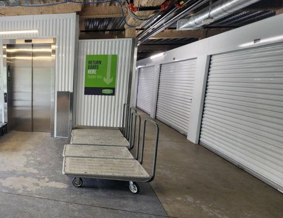 Extra Space Storage - 3166 - Dracut - Pleasant Street - 73 Pleasant Street