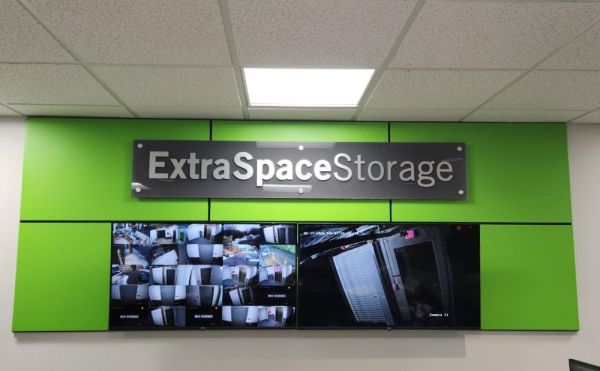 Extra Space Storage - 3166 - Dracut - Pleasant Street - 73 Pleasant Street