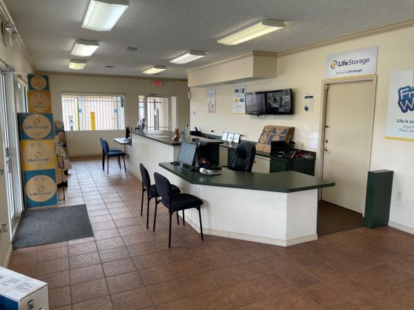 Extra Space Storage - 3208 - Cypress - Barker Cypress Rd - 7400 Barker Cypress Road