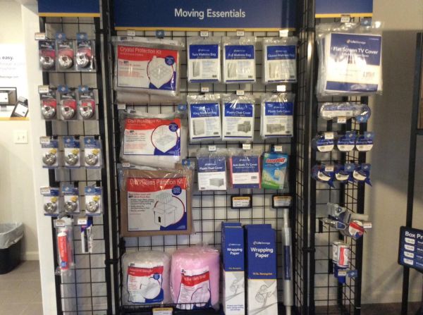 Extra Space Storage - 3213 - Manchester - Wellington Rd - 1902 Wellington Road