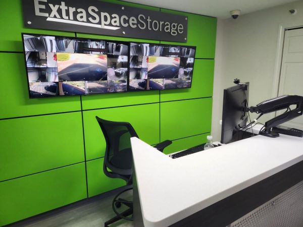 Extra Space Storage - 3214 - Nashua - Spit Brook Rd - 120 Spit Brook Road