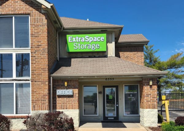 Extra Space Storage - 3223 - Hazelwood - Howdershell Rd - 6355 Howdershell Road