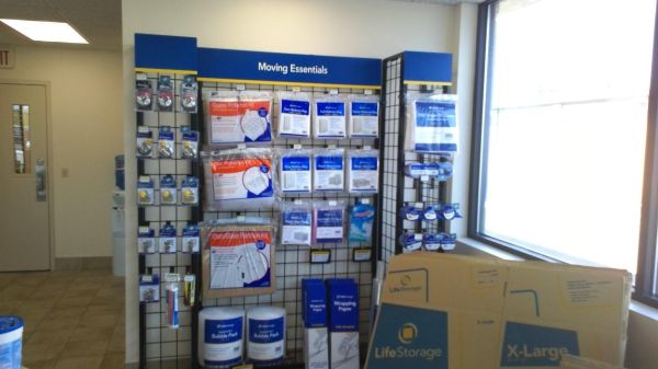 Extra Space Storage - 3251 - Lockport - Transit Rd - 6104 South Transit Road
