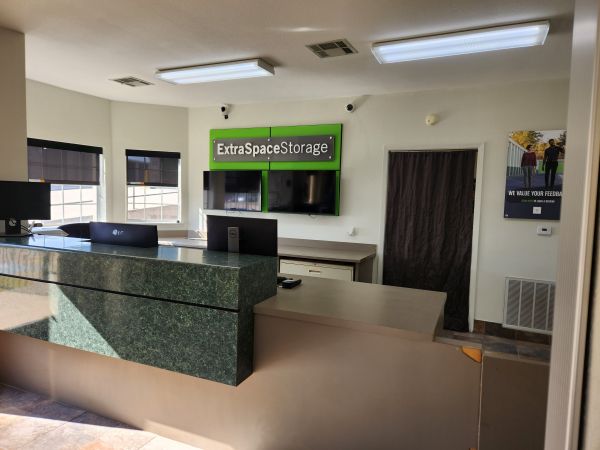 Extra Space Storage - 3287 - Bedford - Crystal Springs - 2905 Crystal Springs Street