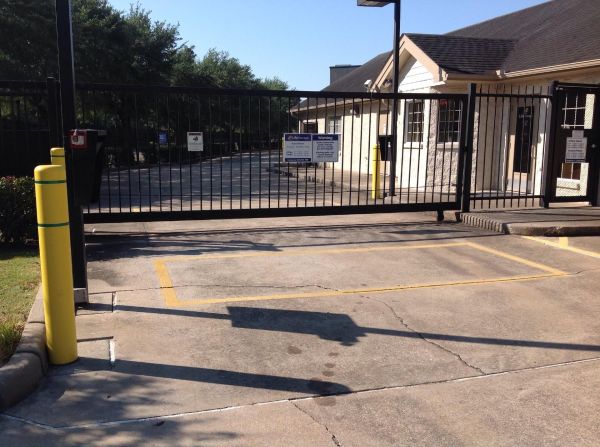 Extra Space Storage - 3294 - Houston - Sam Houston Pkwy - 7835 West Sam Houston Parkway North
