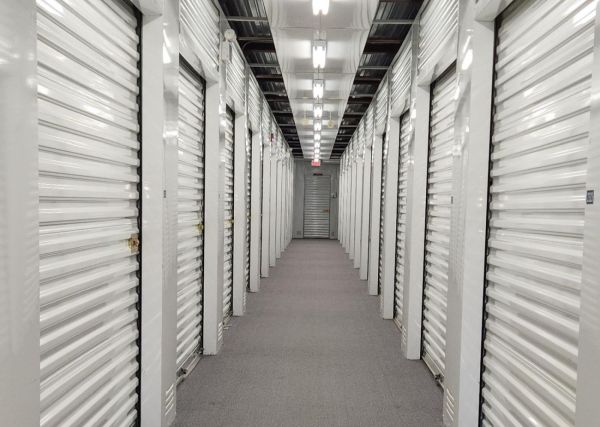 Extra Space Storage - 3307 - Lake Forest - Skokie Hwy - 1400 S South Skokie Highway