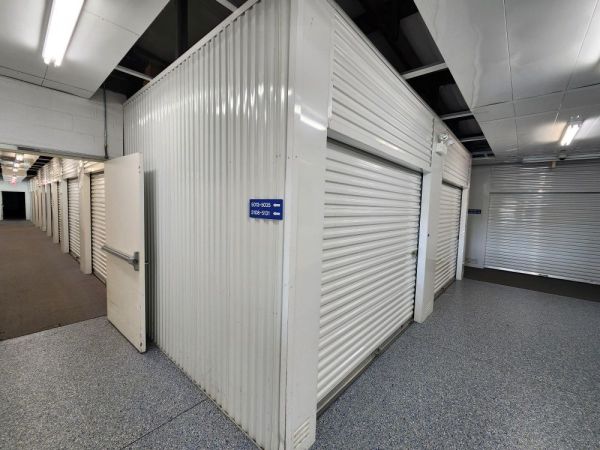 Extra Space Storage - 3308 - Schaumburg - Plum Grove Rd - 1401 North Plum Grove Road