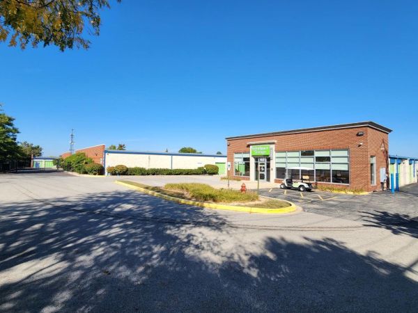 Extra Space Storage - 3308 - Schaumburg - Plum Grove Rd - 1401 North Plum Grove Road
