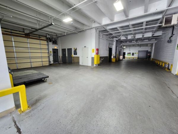 Extra Space Storage - 3334 - Chicago - Broadway St - 3626 North Broadway