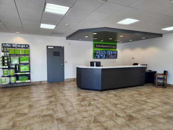 Extra Space Storage - 3381 - Alsip - 111th Street - 5253 West 111th Street