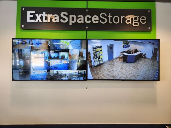 Extra Space Storage - 3381 - Alsip - 111th Street - 5253 West 111th Street
