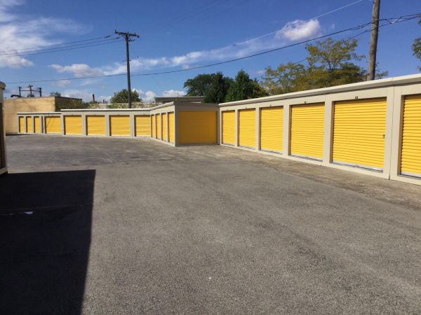 Extra Space Storage - 3382 - Chicago - 5860 Pulaski Road - 5860 North Pulaski Road