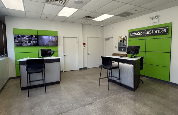 Extra Space Storage - 3382 - Chicago - 5860 Pulaski Road - 5860 North Pulaski Road