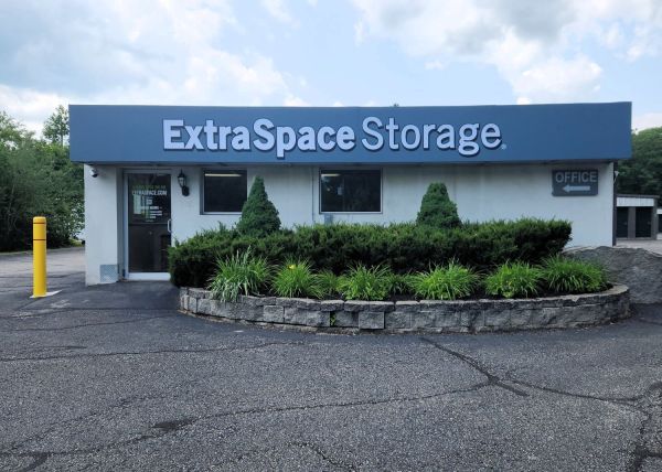 Extra Space Storage - 3415 - Lee - Calef Hwy - 44 Calef Highway