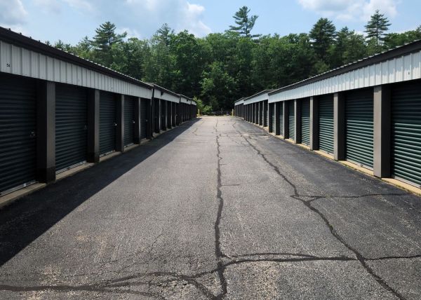 Extra Space Storage - 3415 - Lee - Calef Hwy - 44 Calef Highway