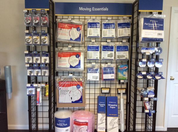 Extra Space Storage - 3415 - Lee - Calef Hwy - 44 Calef Highway