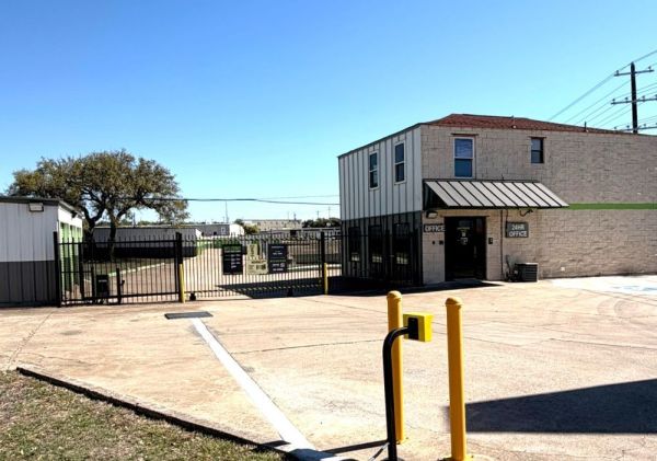 Extra Space Storage - 3438 - Austin - Highway 290 - 10800 U.S. 290