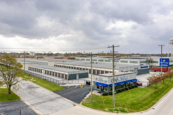 Extra Space Storage - 3458 - South Chicago Heights - Holeman Ave - 3200 Holeman Avenue