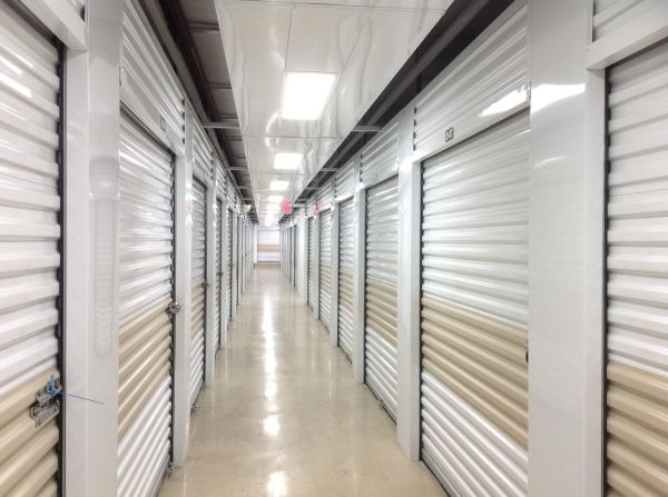 Extra Space Storage - 3515 - San Antonio - US-281 N - 23860 U.s. 281