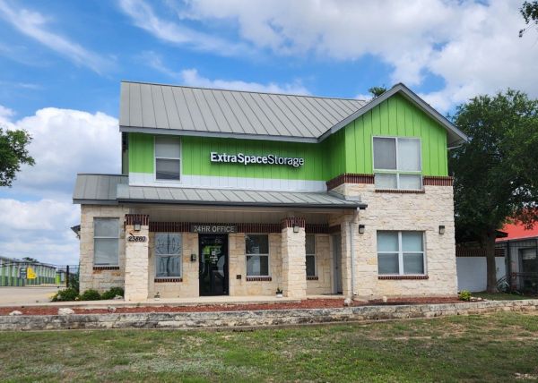 Extra Space Storage - 3515 - San Antonio - US-281 N - 23860 U.s. 281