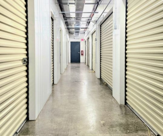 Extra Space Storage - 3566 - Tampa - 1792 Hillsborough Ave - 1792 West Hillsborough Avenue