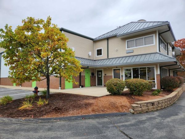 Extra Space Storage - 3622 - Salem - Broadway - 232 North Broadway