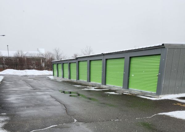 Extra Space Storage - 3623 - Derry - Linlew Dr - 4 Linlew Drive