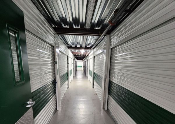 Extra Space Storage - 3623 - Derry - Linlew Dr - 4 Linlew Drive