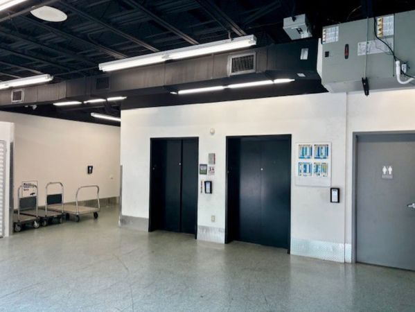 Extra Space Storage - 3691 - Sandy Springs - Dunwoody Pl - 8711 Dunwoody Place
