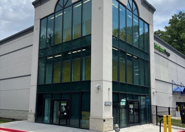 Extra Space Storage - 3691 - Sandy Springs - Dunwoody Pl - 8711 Dunwoody Place