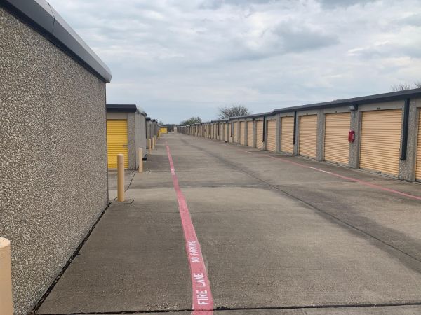 Extra Space Storage - 3765 - Garland - Shiloh Rd - 3222 North Shiloh Road