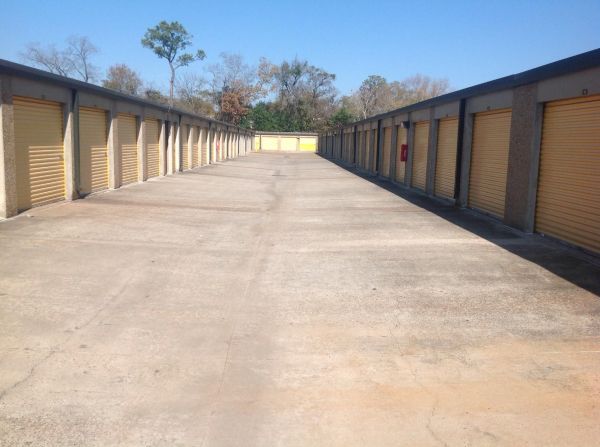 Extra Space Storage - 3768 - Houston - Long Point Rd - 8726 Long Point Road