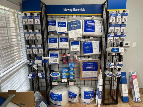 Extra Space Storage - 3768 - Houston - Long Point Rd - 8726 Long Point Road
