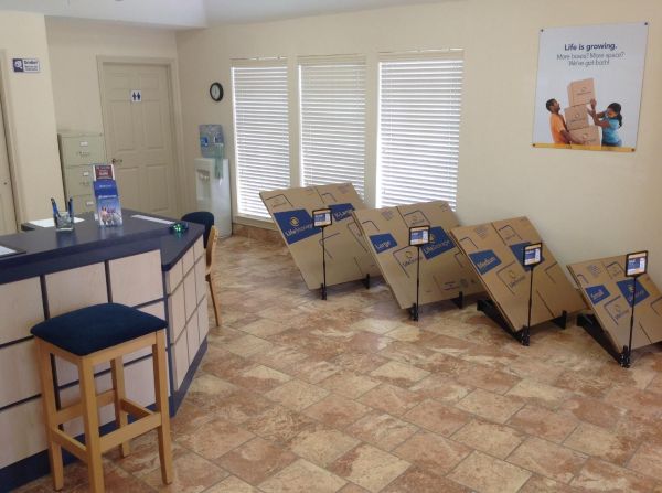 Extra Space Storage - 3789 - Fort Worth - Beach St - 6615 North Beach Street