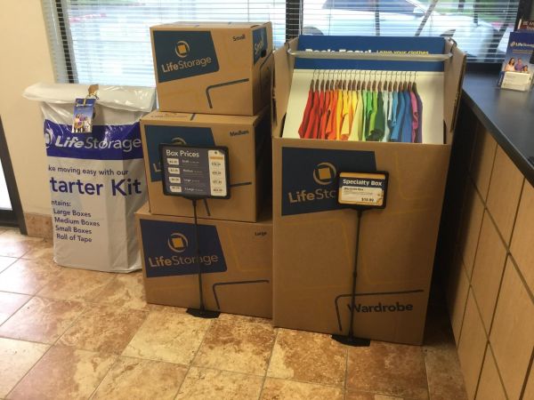 Extra Space Storage - 3792 - Plano - Plano Pkwy - 4005 West Plano Parkway