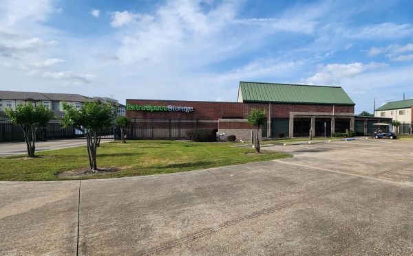Extra Space Storage - 3795 - Cypress - Spring Cypress Rd - 16214 Spring Cypress Road
