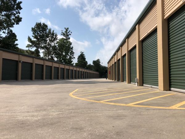 Extra Space Storage - 3797 - Kingwood - Lake Houston Pkwy - 1950 West Lake Houston Parkway